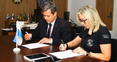 SEAP e Polícia Civil assinam Termo de Cooperação Técnica para utilização do SOVI por Inspetores de Polícia Penal 