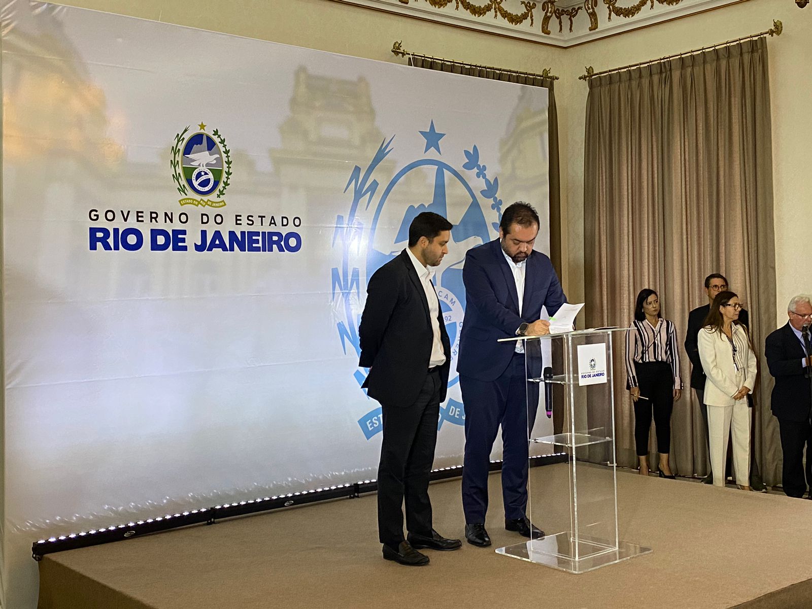 Governador Cláudio Castro sanciona Lei que autoriza os Estados e o Distrito Federal a conceder isenção do ICMS no fornecimento de energia elétrica a estabelecimento de produtor rural