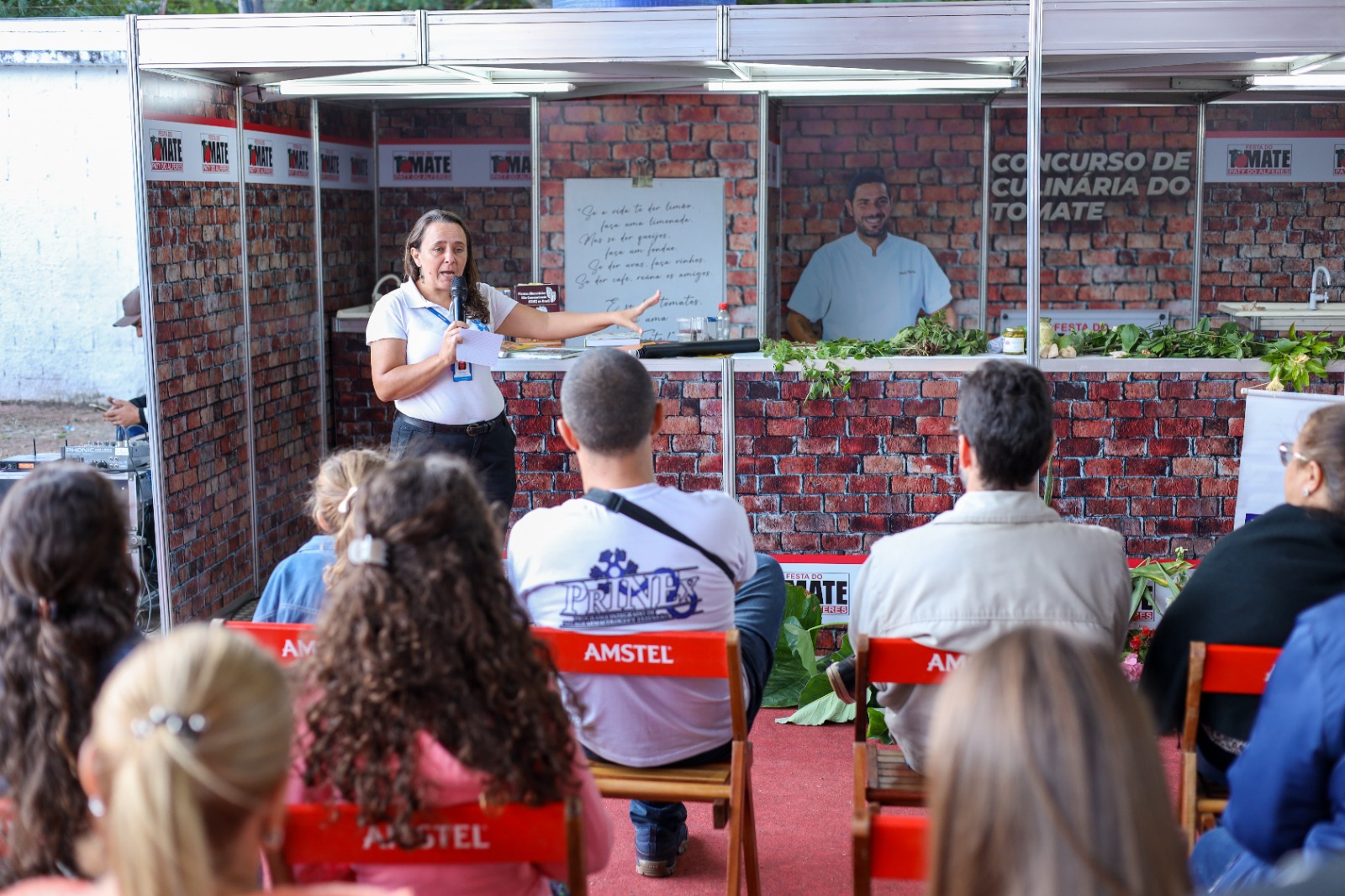 Emater-Rio Promove Oficina de Plantas Alimentícias Não-Convencionais (PANC) na Festa do Tomate de Paty do Alferes