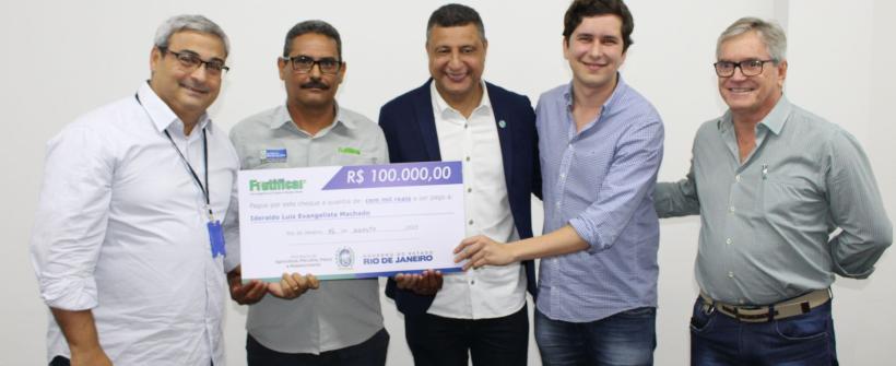 Produtores recebem apoio do Estado para cultivo de uva