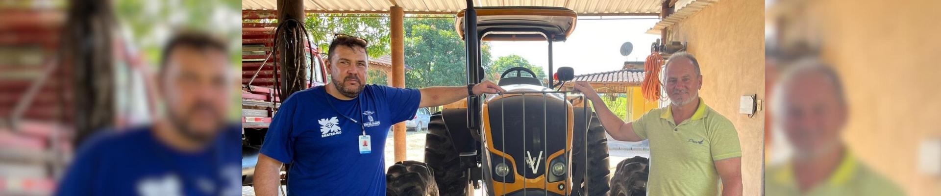 Tratores adquiridos pelo Programa Nacional de Fortalecimento da Agricultura Familiar (PRONAF) impulsionam atividades agrícolas em Cachoeiras de Macacu