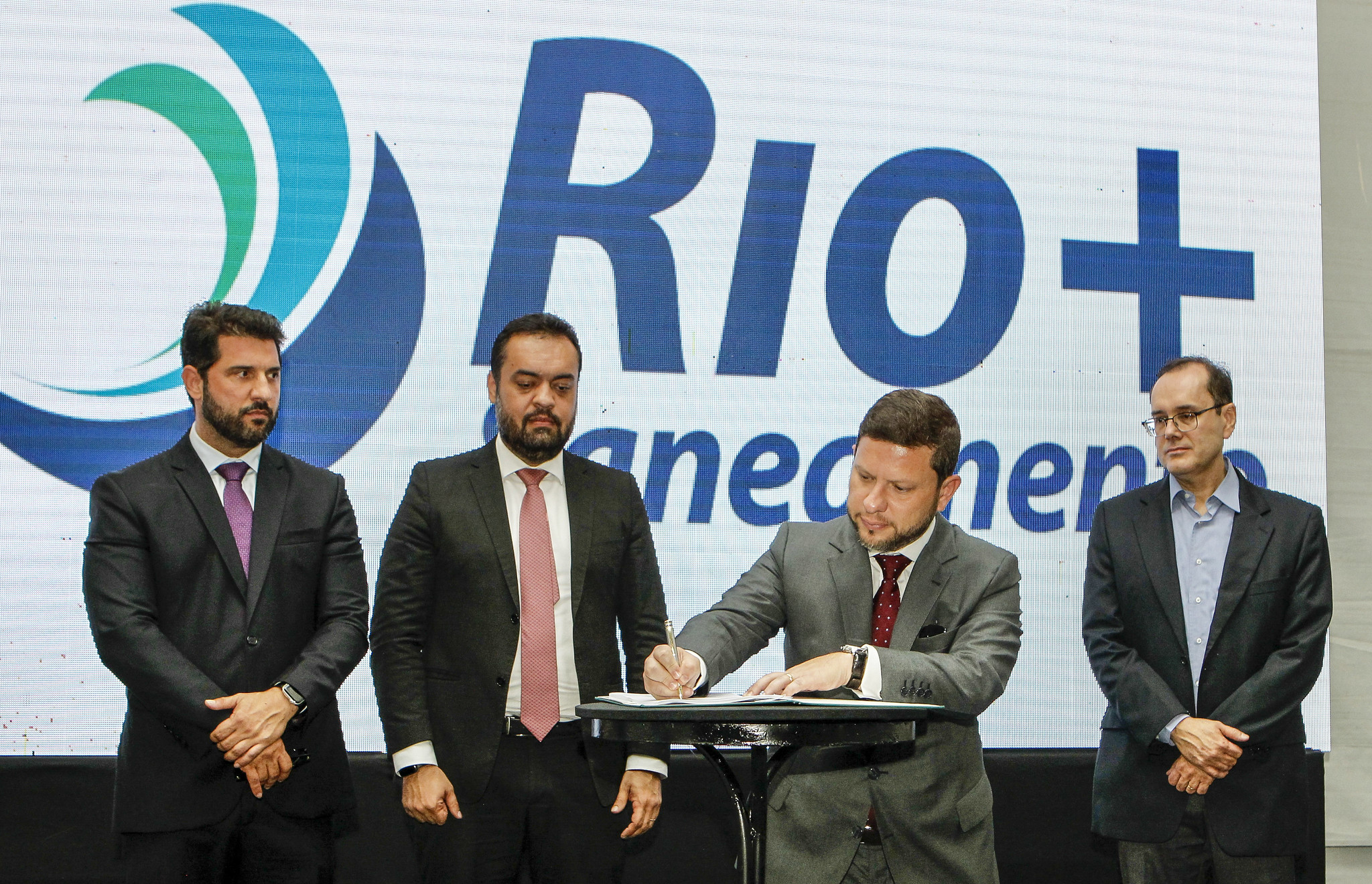 Governo assina contrato da segunda fase de concessão dos serviços de saneamento