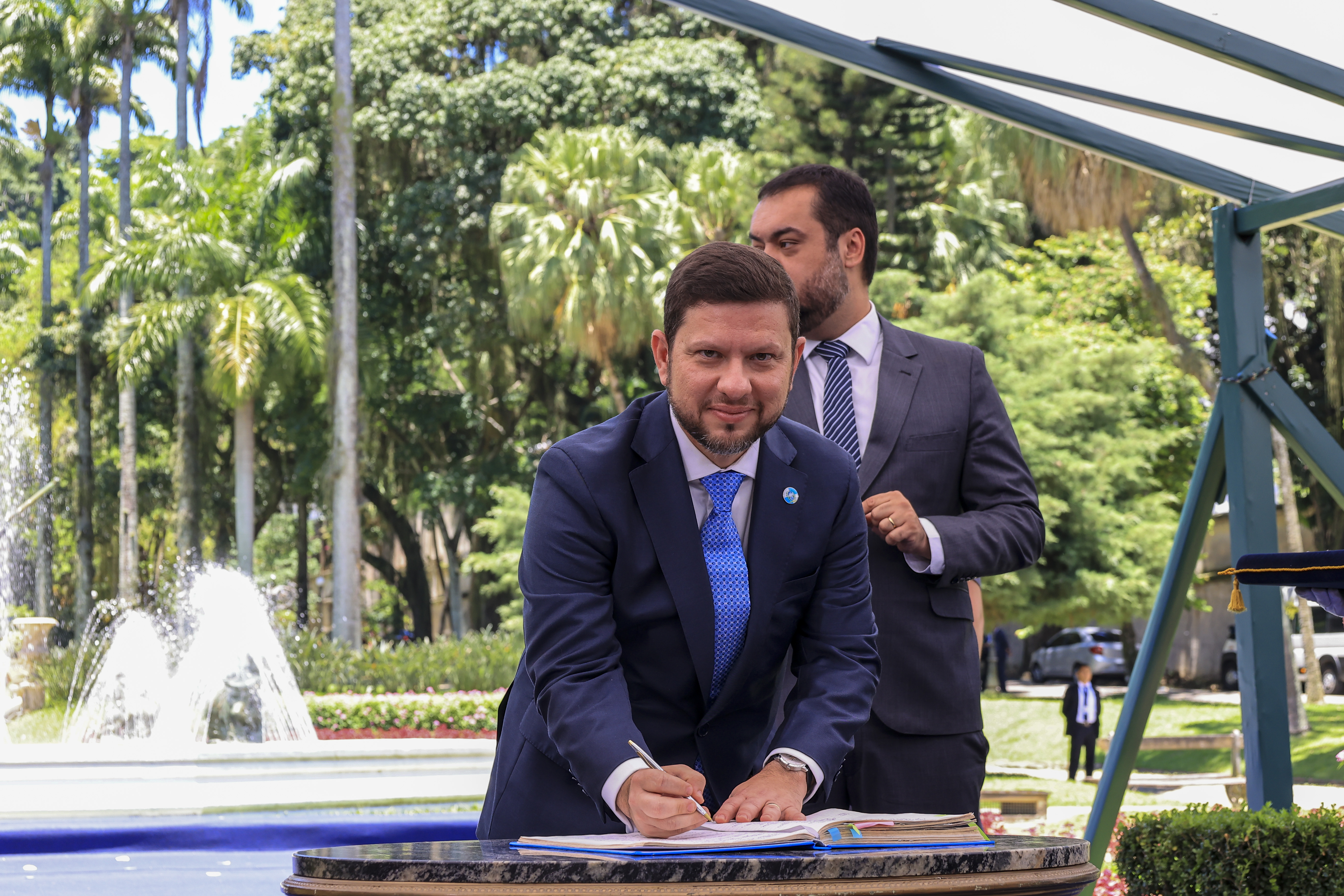 Nicola Miccione tomou posse e permanece como secretário de Estado da Casa Civil