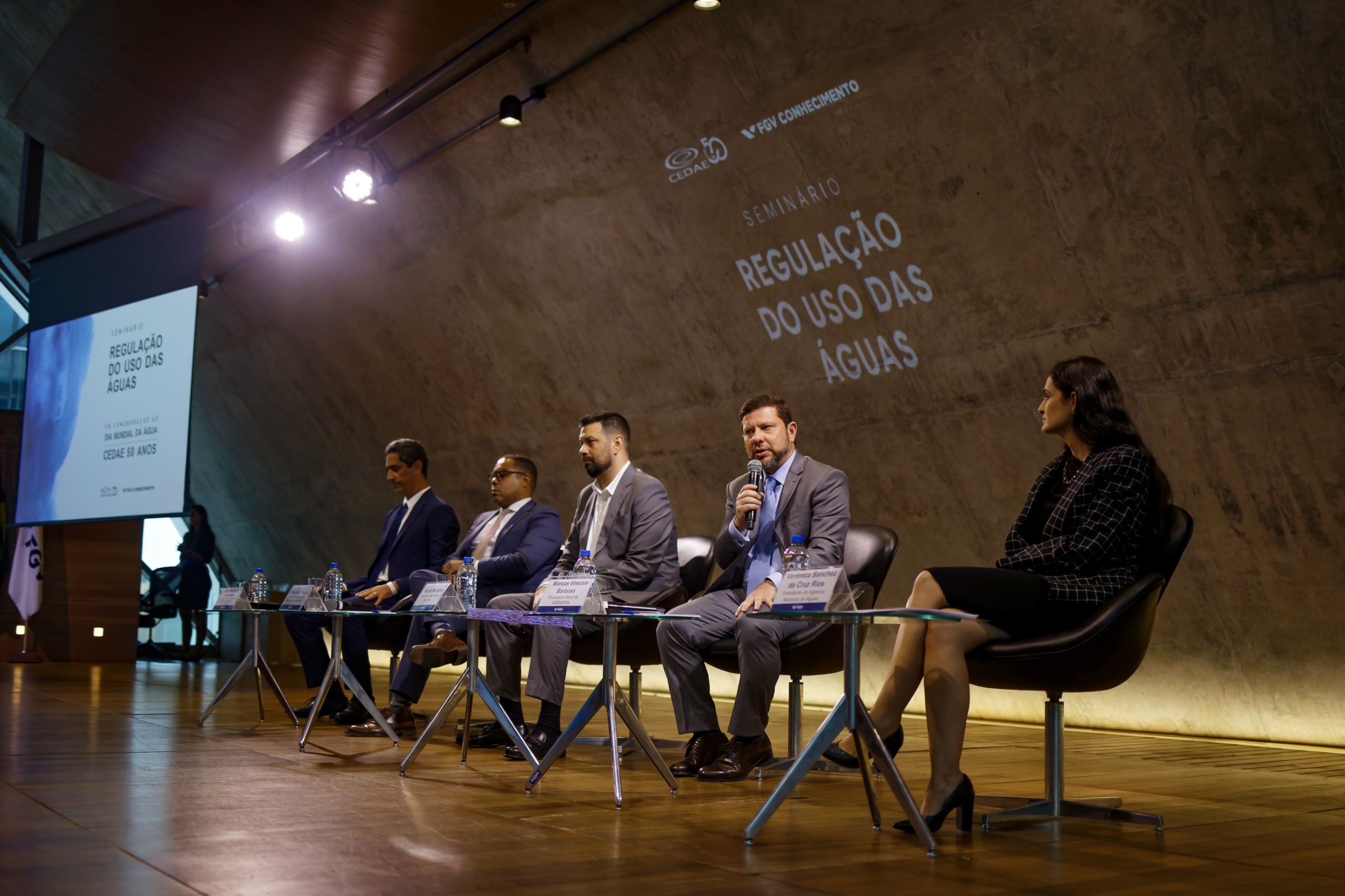 Secretário Nicola Miccione foi moderador no painel “Rio de Janeiro: Gestão Hídrica e Futuro das Águas