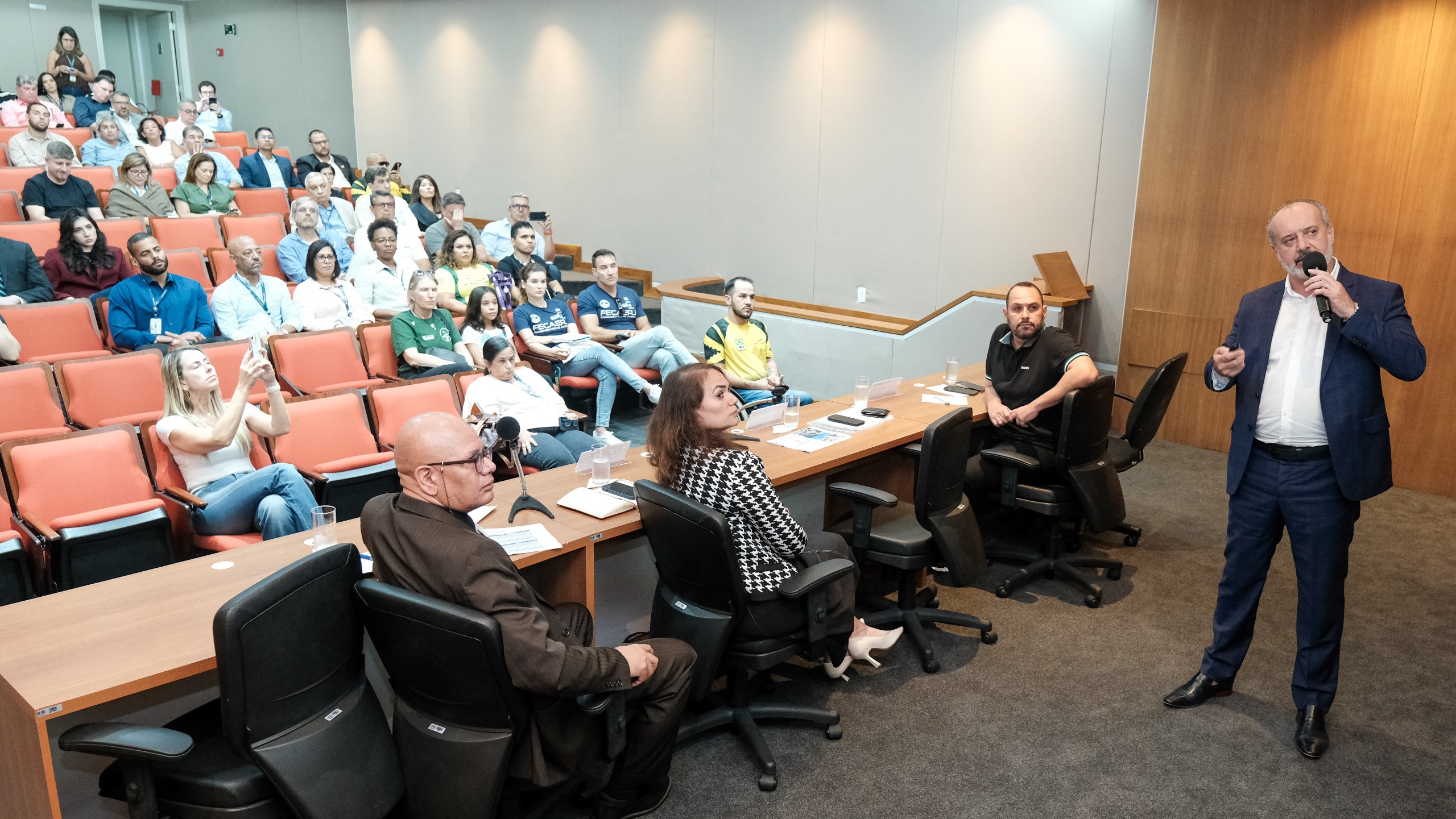 Governo do RJ apresenta estudo para concessão do Estádio de Remo da Lagoa à iniciativa privada