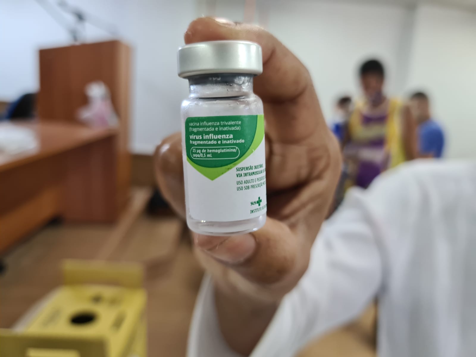 Frasco da vacina contra a gripe