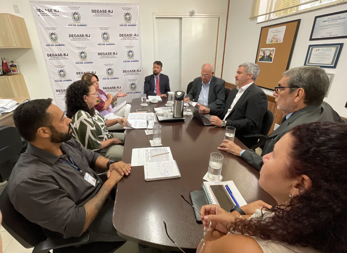 Degase realiza reunião com representantes da Fundação Getúlio Vargas (FGV)