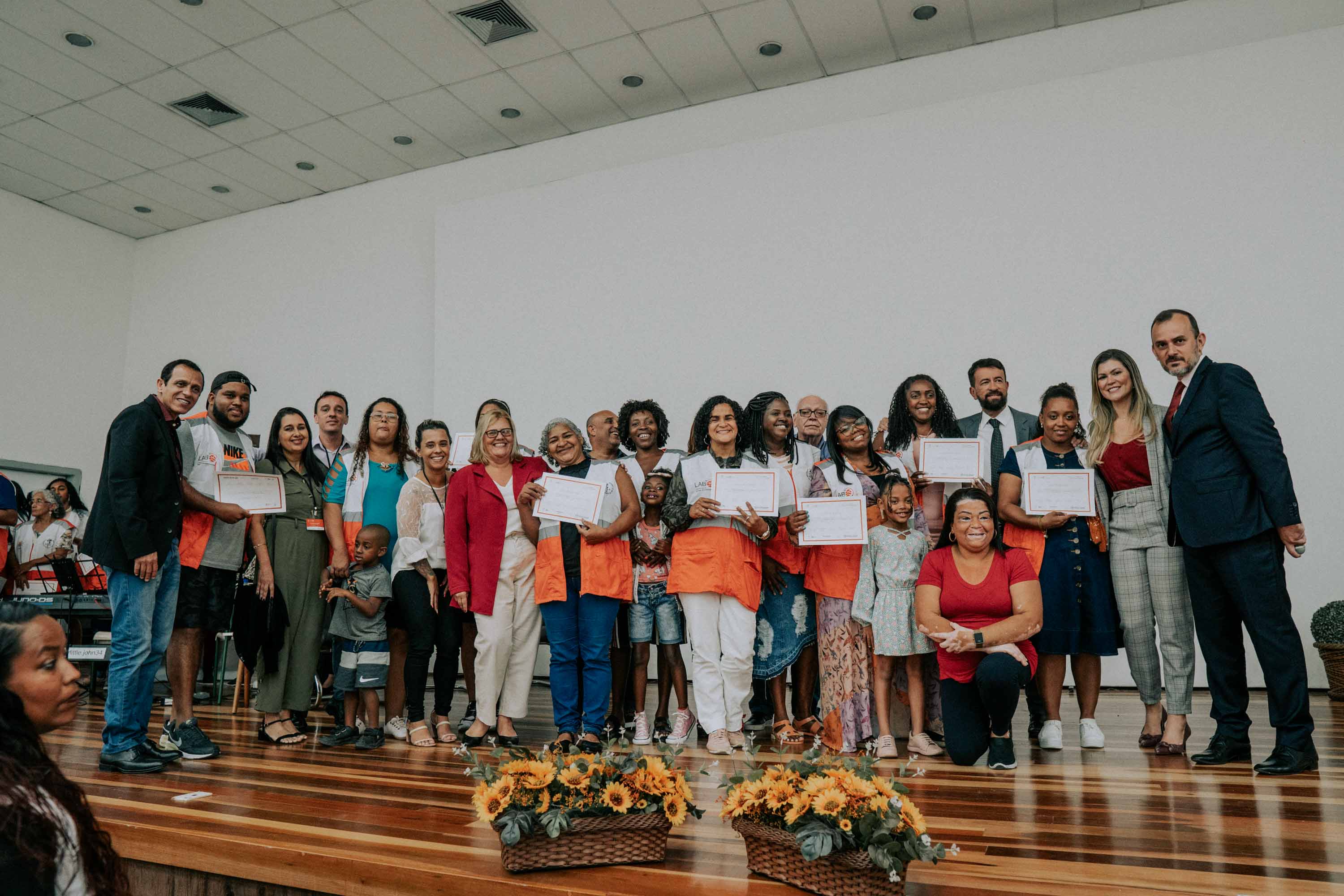 DEGASE realiza formatura da 1ª turma do Programa Famílias que Somam