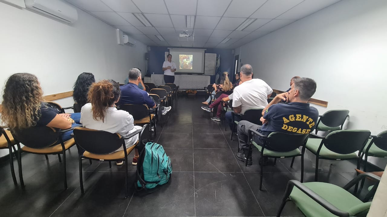 Servidores assistem à palestra "A saúde mental e auto cuidado na Segurança Pública"