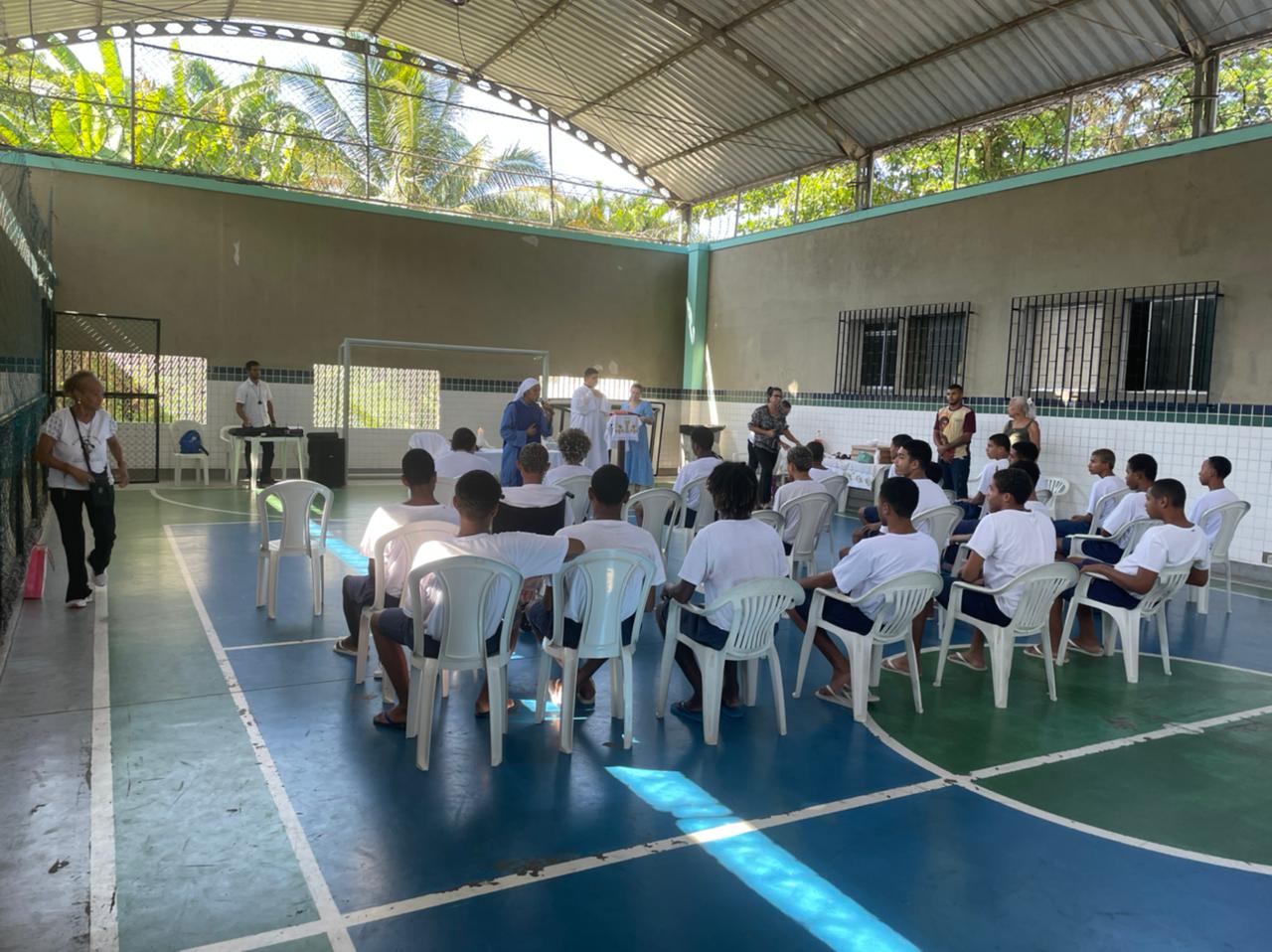 Socioeducandos participam de celebração de Páscoa no Cense Ilha 