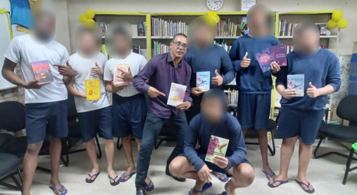 Papo com Autor: CAI Baixada entrevista Jefferson Rocha, coordenador da TV Degase