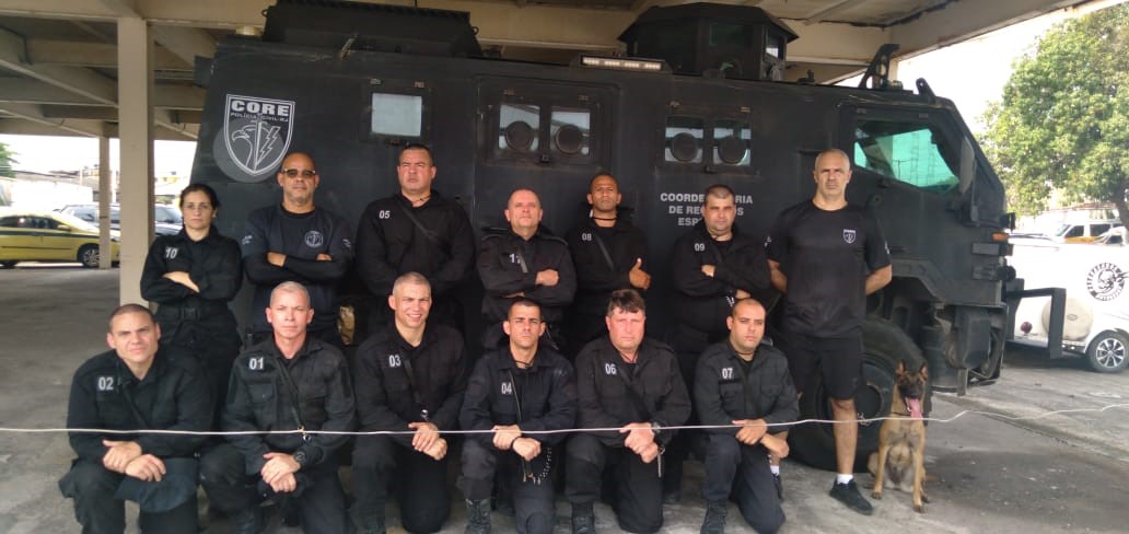 Degase forma primeira turma de Curso de Ações com Cães para servidores