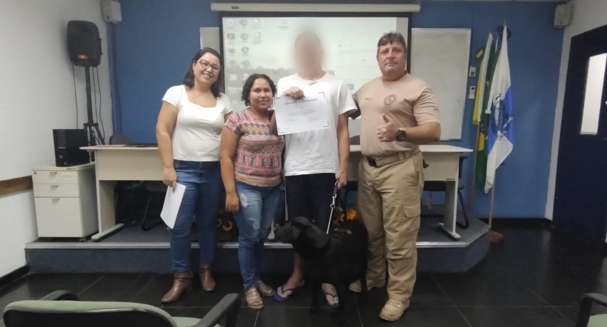 Divisão de Ações com Cães do Degase realiza formatura do curso de agente de higienização canina