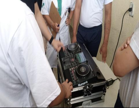Cense Volta Redonda inicia curso de DJ para socioeducandos