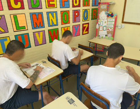 Socioeducandos do Degase participam de provas do Encceja PPL  