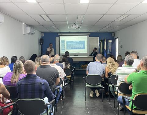 Encontro no auditorio da ESGSE