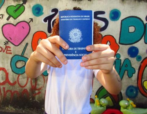 Degase celebra inserção de 43 socioeducandos no mercado de trabalho