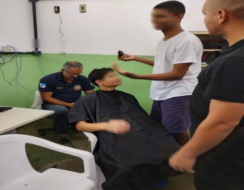 Criaad Cabo Frio inaugura curso de barbeiro 