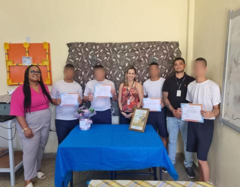 Degase forma jovens em curso de hotelaria em Campos dos Goytacazes