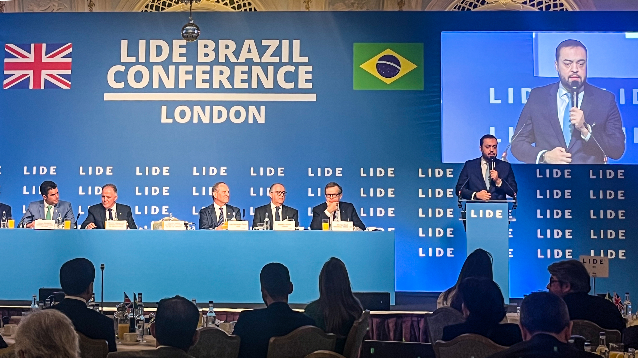 Governador destaca a expansão da economia fluminense na Conferência do Lide, em Londres