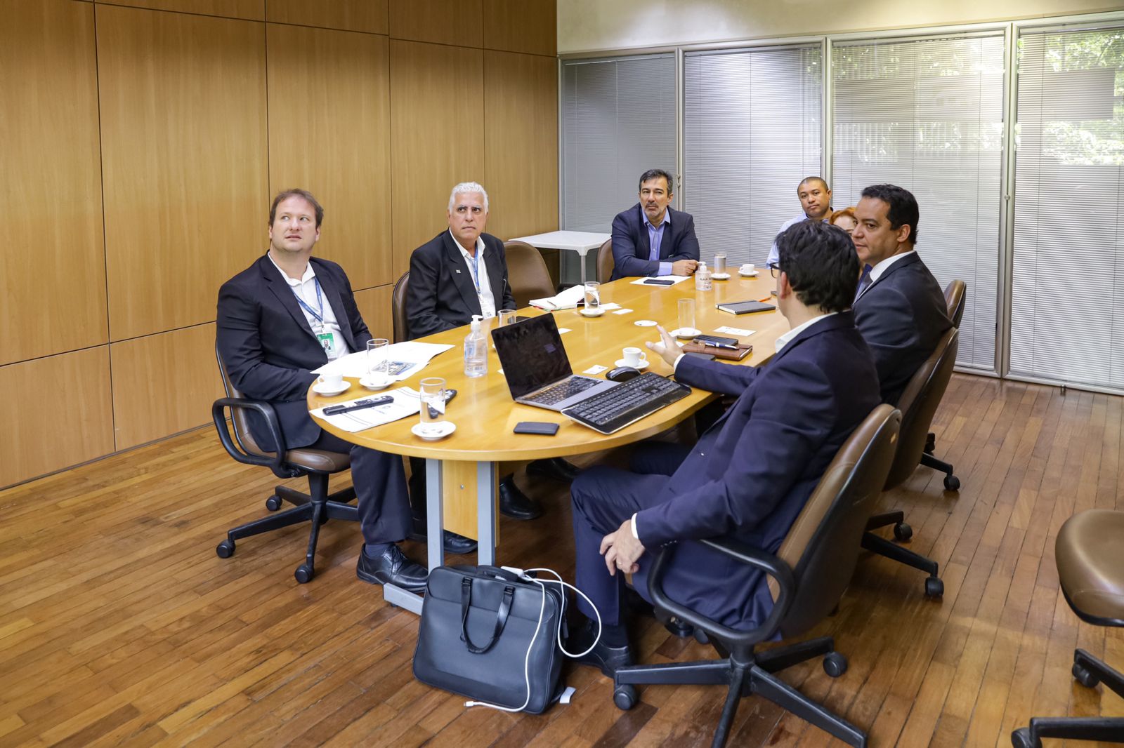 O secretário de Desenvolvimento Econômico, Industria, Comércio e Serviços, Vinicius Farah, recebeu, nesta quinta-feira(2/2), executivos da Mojay Global Holding, uma holding de investimentos sediada em Dubai, nos Emirados Árabes Unidos.