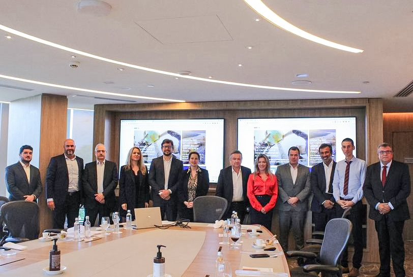 Secretários de Fazenda, Leonardo Lobo, e de Desenvolvimento Econômico, Vinicius Farah, se reúnem com representantes do Conselho de Comércio Exterior da França