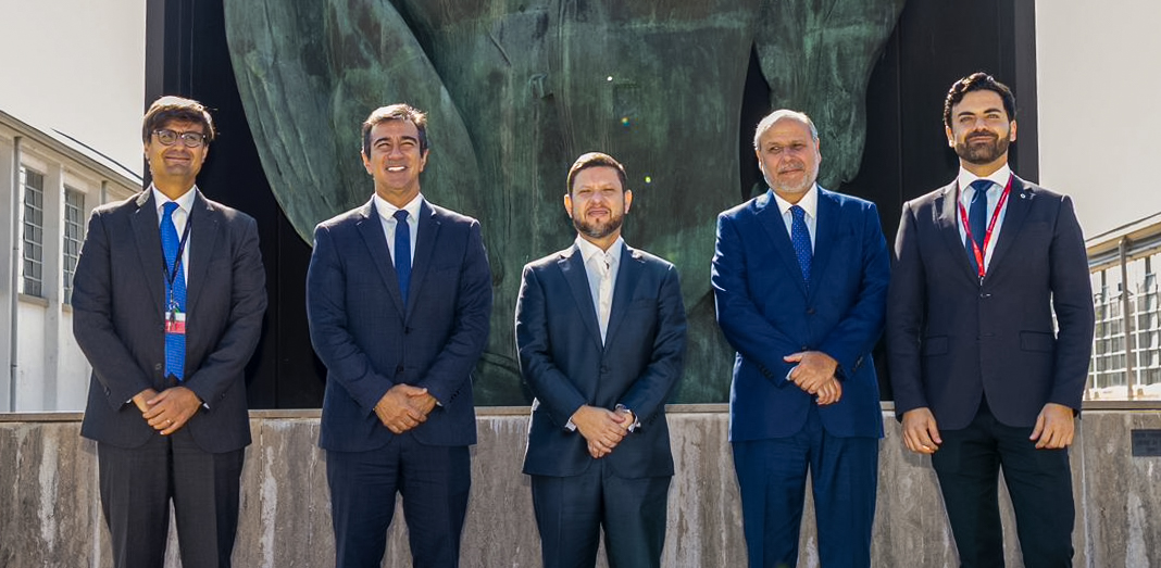 Secretários visitam fábrica de helicópteros da Leonardo, em Milão, na Itália