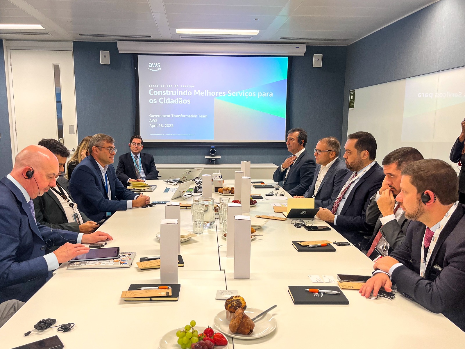 Cláudio Castro negocia expansão da Amazon Web Service no Rio para melhorar prestação de serviços à população