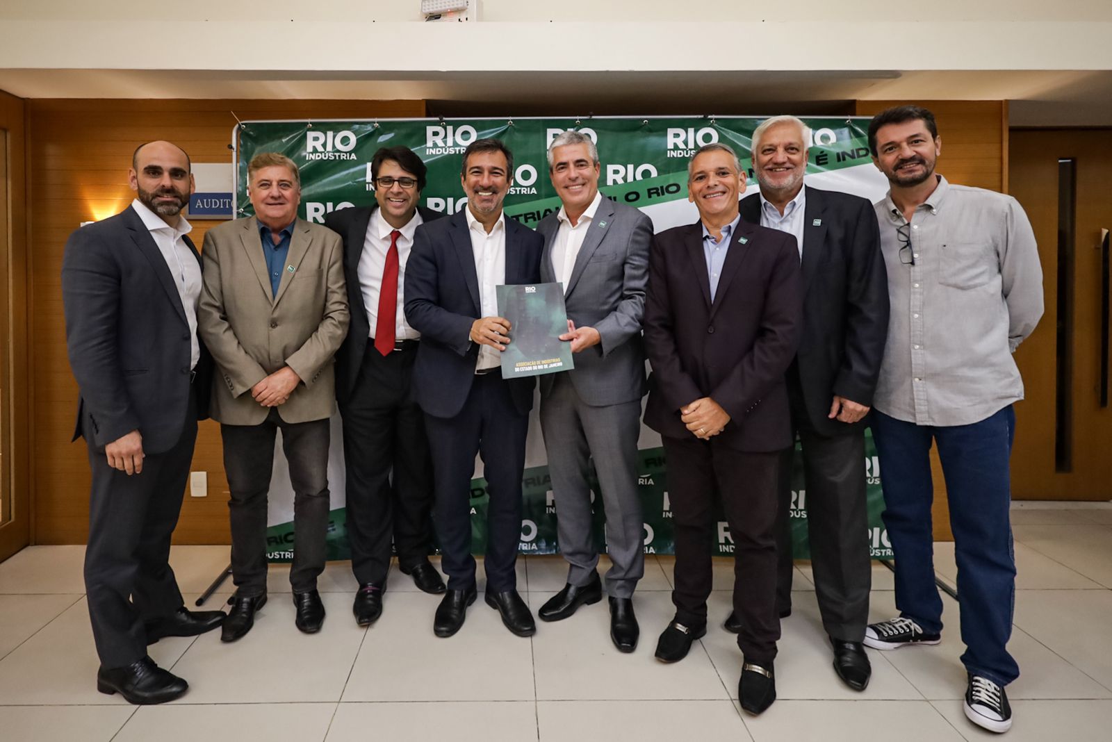 Secretário Vinicius Farah participa de evento do Rio Indústria