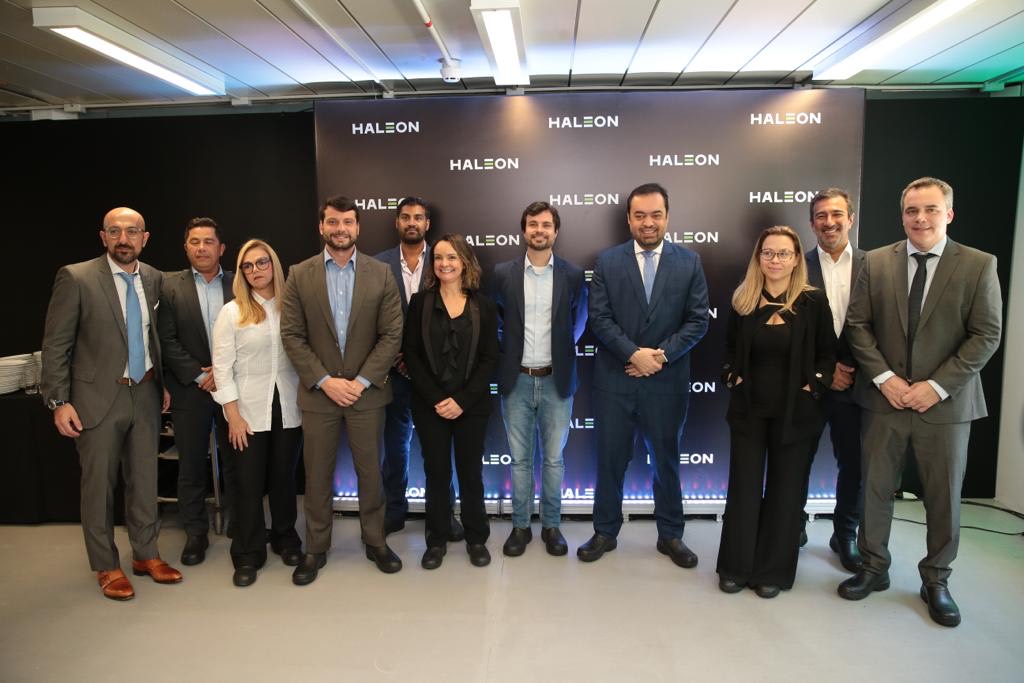 Secretário Vinicius Farah participa com o governador Cláudio Castro da inauguração da planta fabril da Haleon