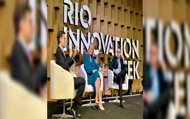 Secretaria de Transformação Digital e PRODERJ entregam Prêmio Maturidade Digital no Rio Innovation Week