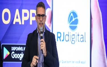 Cláudio Castro lança aplicativo com mais de 2.500 serviços para o cidadão