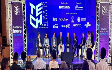 Secretaria de Transformação Digital participa do Tech Summit Petrópolis