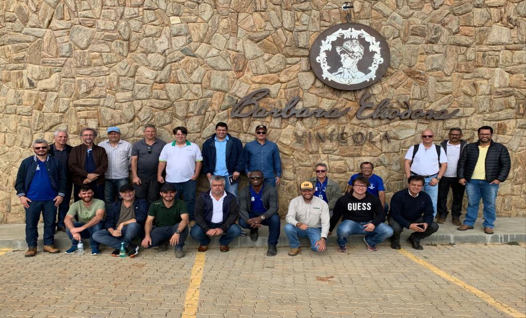 Emater-Rio e Emater-MG se juntam em excursão à vinícolas