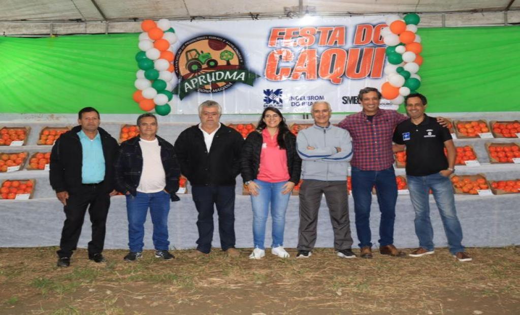 Festa do Caqui reúne produtores e conta com atuação da EMATER-RIO em Sumidouro