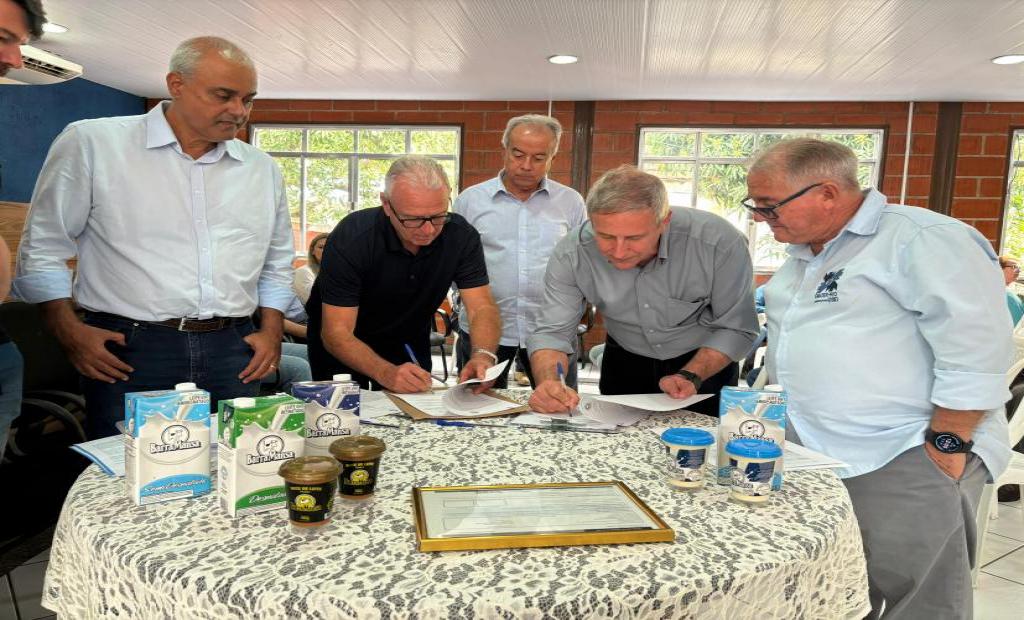 EMATER-RIO firma parceria com Cooperativa Agropecuária de Barra Mansa