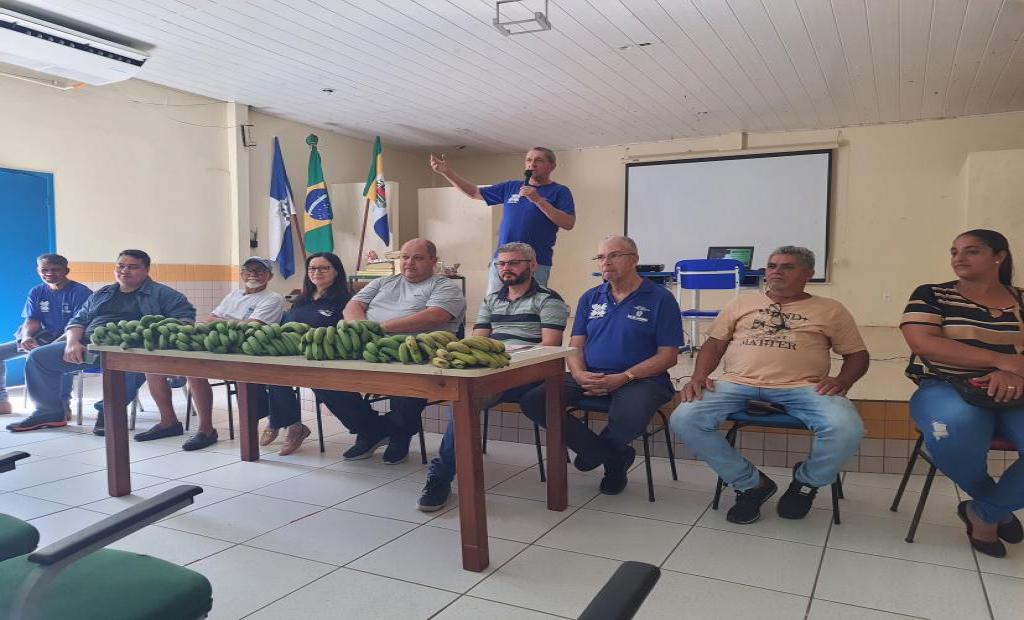 EMATER-RIO realiza Curso de Avicultura de Postura em Conceição de Macabu