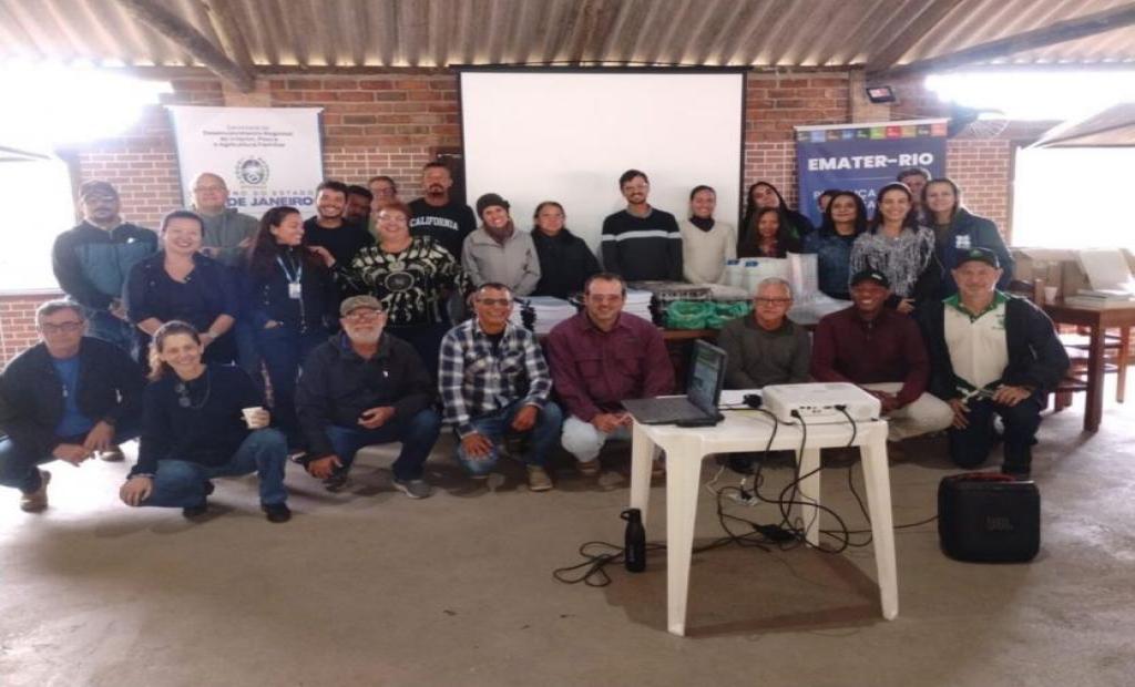EMATER-RIO inicia capacitação em Homeopatia Aplicada à Agroecologia em Piraí