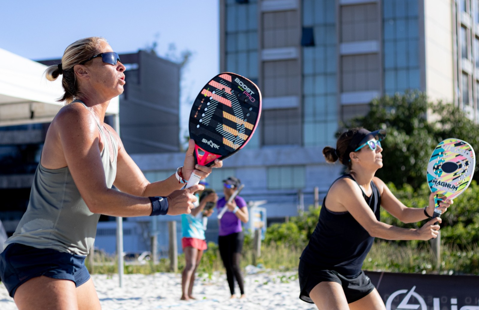 Torneios de beach tennis crescem no Rio de Janeiro, com apoio do Governo do Estado