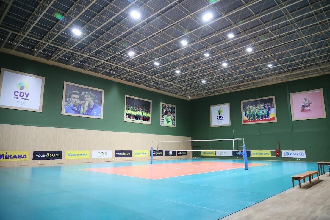 Cláudio Castro participa da entrega da primeira fase da revitalização do Centro de Voleibol Saquarema