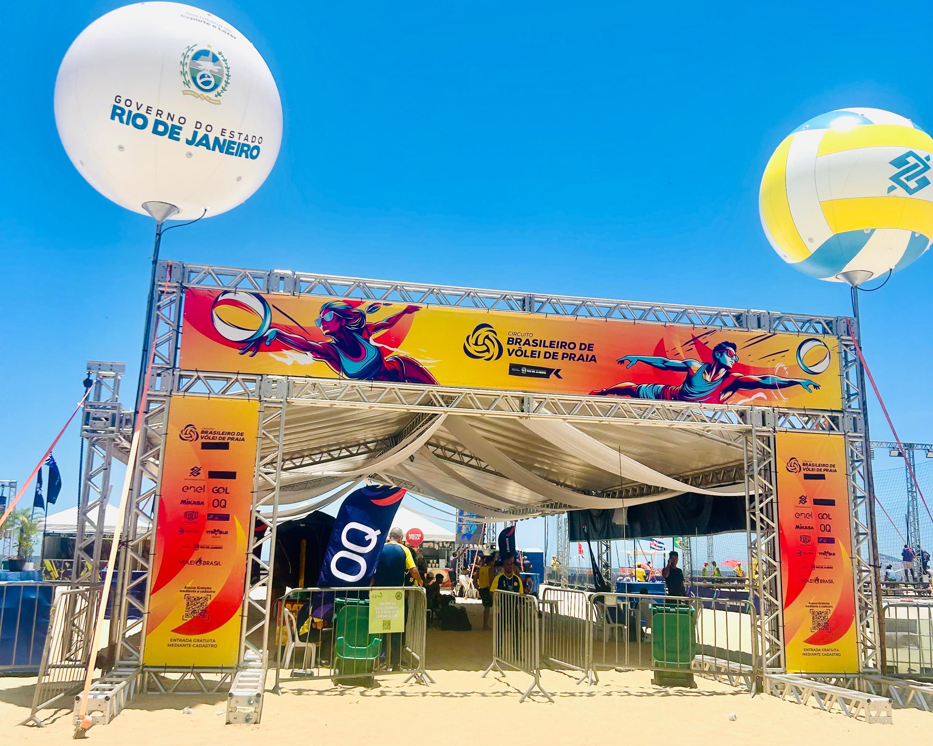 Último dia do Circuito Brasileiro de Vôlei de Praia no Rio de Janeiro atrai grande público na Praia de Copacabana