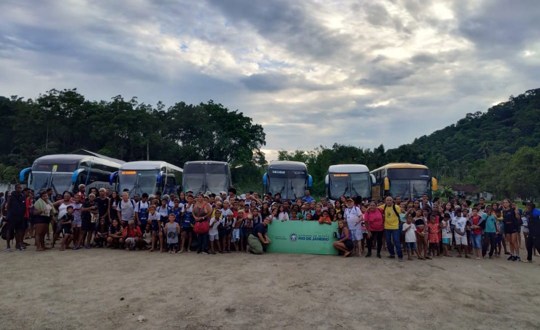 Associação de moradores da Rocinha e Governo do Rio proporcionam dia de esporte e lazer em Tinguá para crianças da comunidade