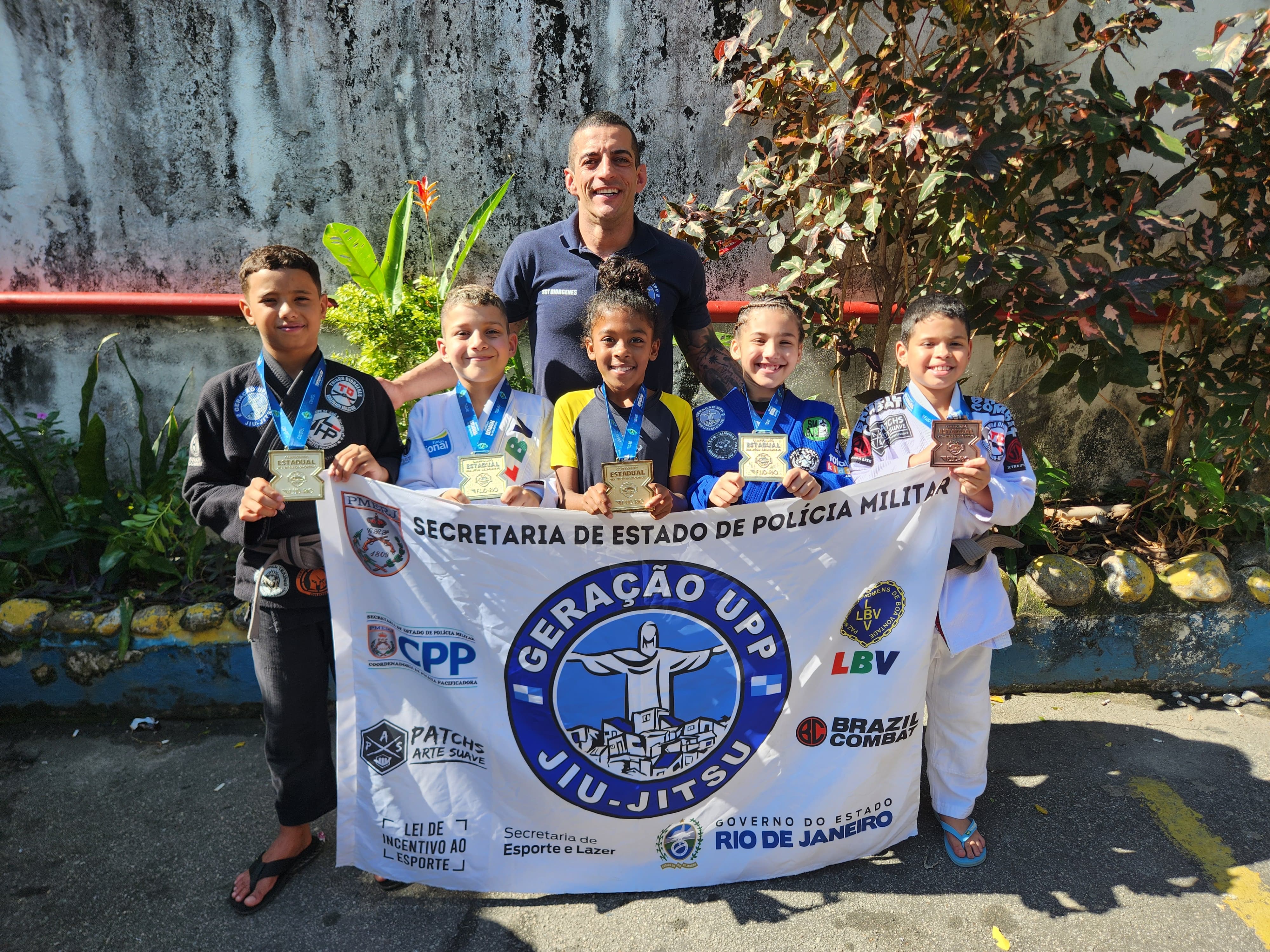 GERAÇÃO UPP CONQUISTA O 1° LUGAR NO ESTADUAL KIDS DE JIU-JÍTSU DA CBJJD
