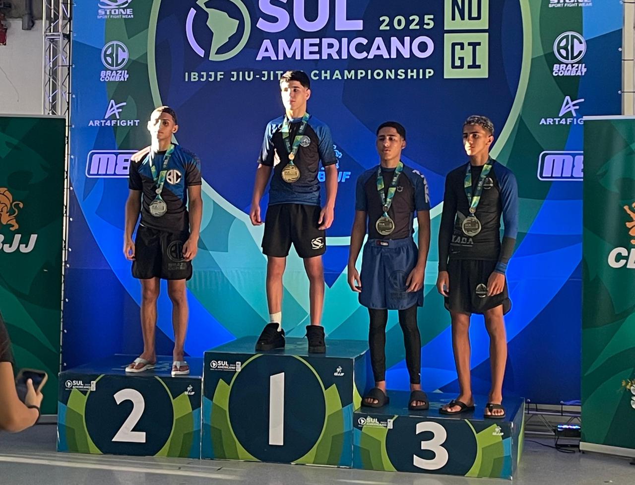 Jovens atletas da Geração UPP são destaque em campeonatos nacional e sul-americano de Jiu-Jítsu