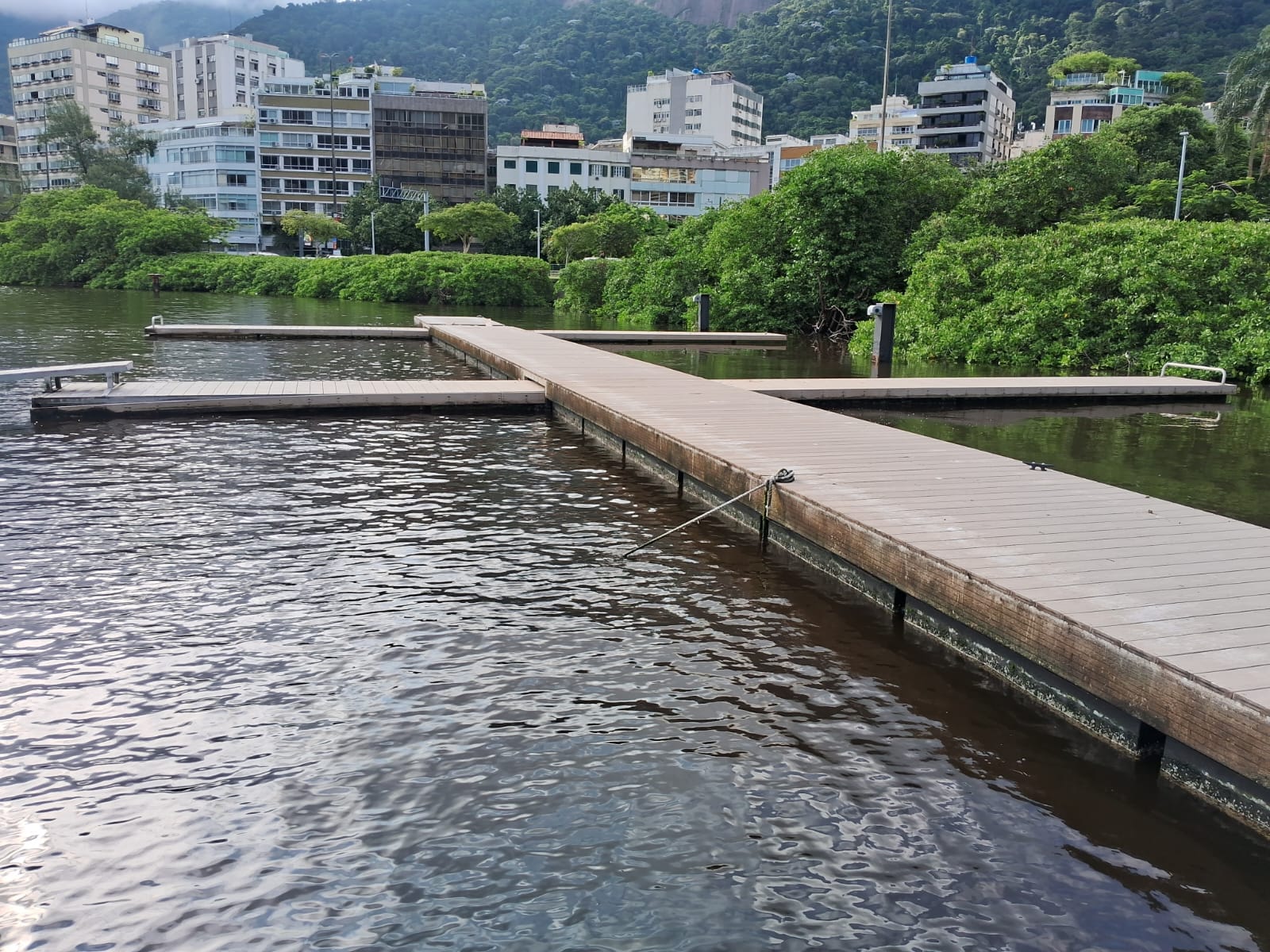 Governo do Rio vai reformar pontão de partida para competições de remo na Lagoa
