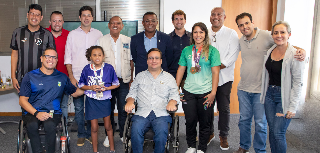 servidores da Secretaria de Esporte e Lazer participam de palestra sobre temas importantes que envolvem a inclusão