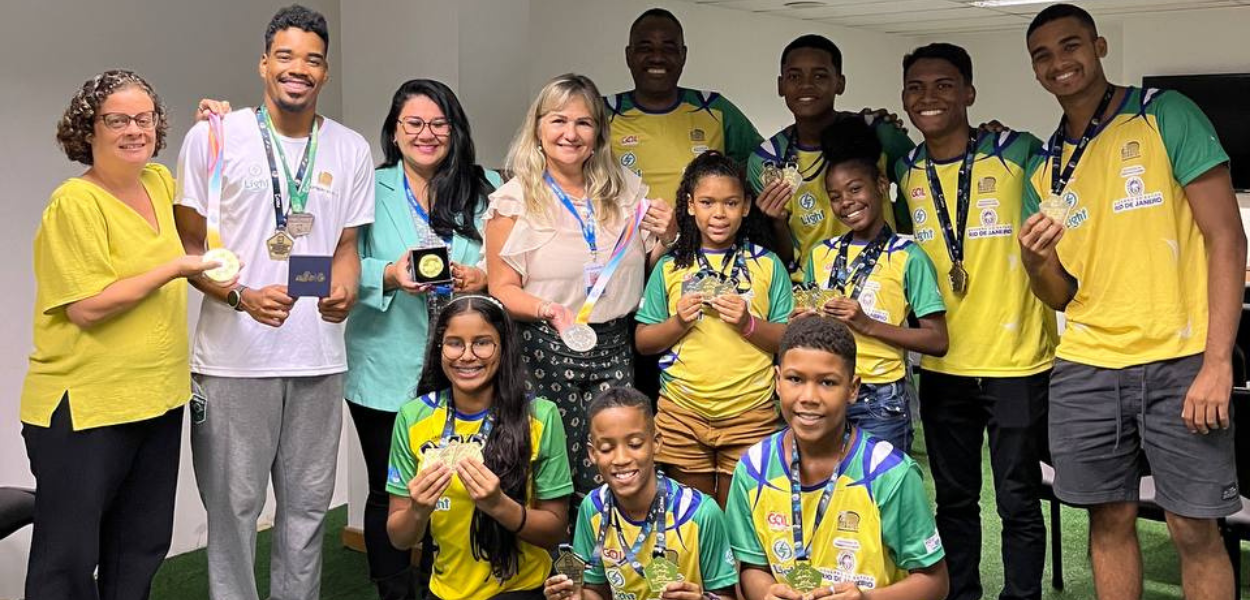 atletas do projeto Miratus Badminton na Secretaria de Esporte do Rio de Janeiro