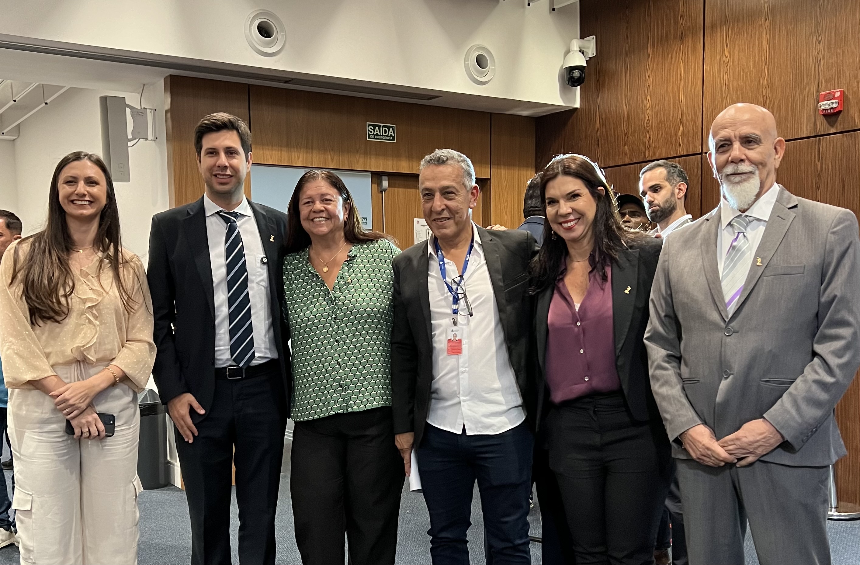 Secretaria de Esporte e Lazer Participa de Homenagem ao Dia dos Profissionais de Educação Física na Alerj