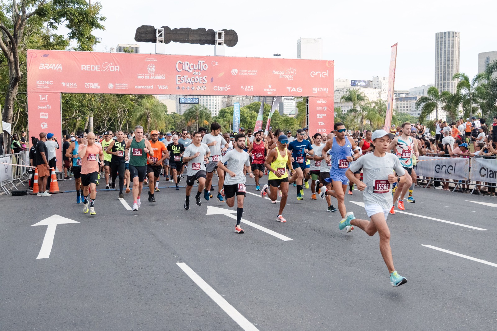Com apoio do Governo do Estado, Circuito das Estações realiza Etapa Inverno na Praia da Glória 