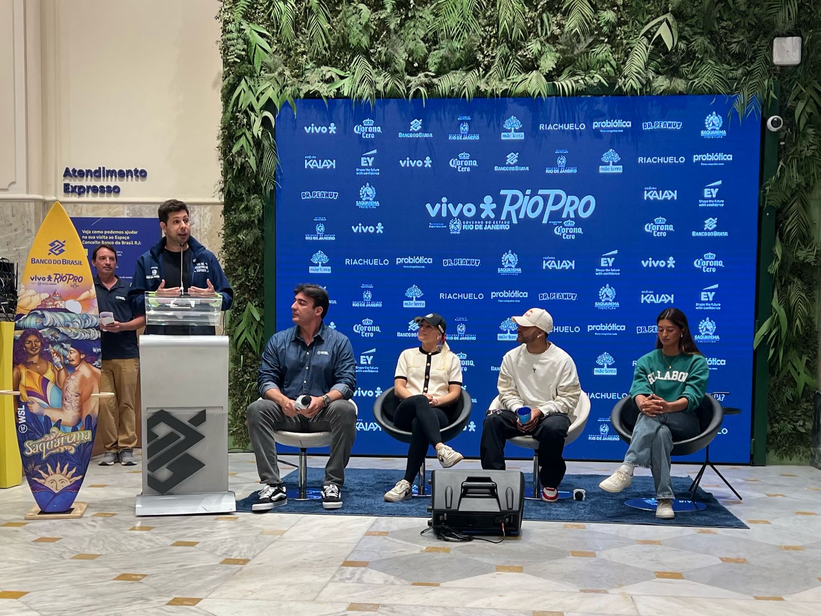 Com apoio do Governo do Estado, etapa Brasileira do Mundial de Surfe começa neste fim de semana em Saquarema